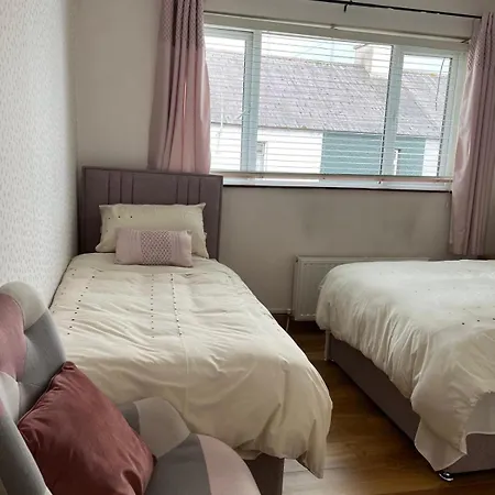 Homestay Triple With Private Bathroom